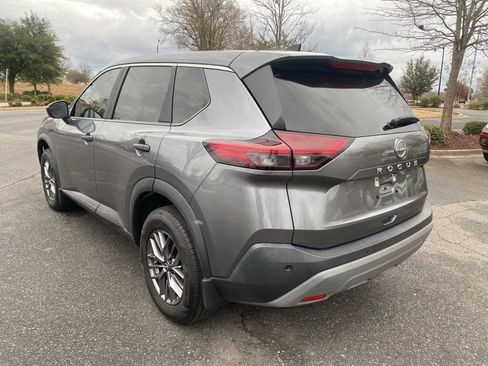 Used 2023 Nissan Rogue S image 5
