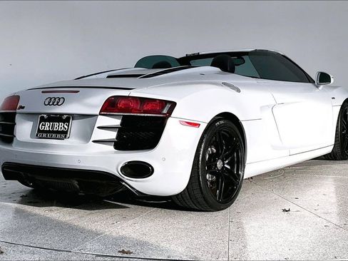 Used 2012 Audi R8 V10 image 2
