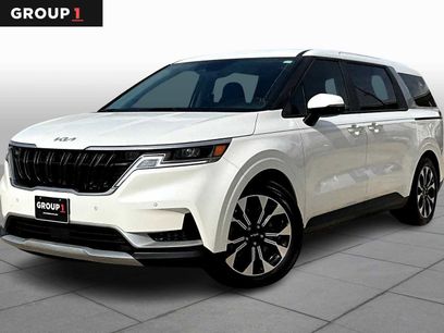 Used 2024 Kia Carnival EX