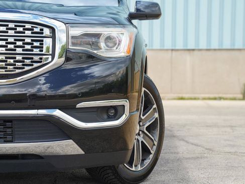 Used 2017 GMC Acadia Denali w/ Technology Package AWD/4WD image 2