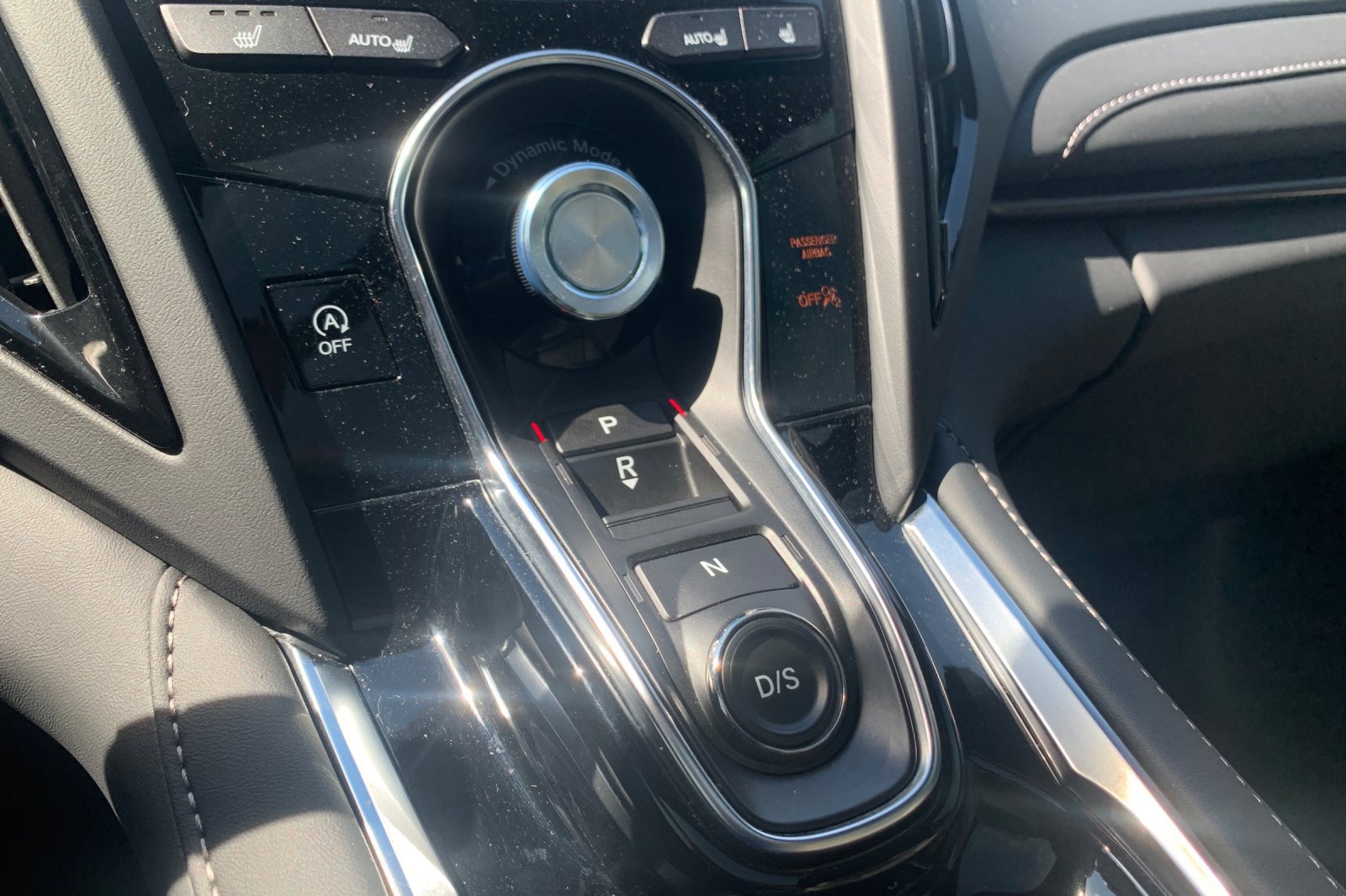 Used 2025 Acura RDX SH-AWD image 26