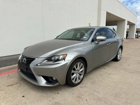 Used 2016 Lexus IS 200t w/ Navigation System Package RWD image 3