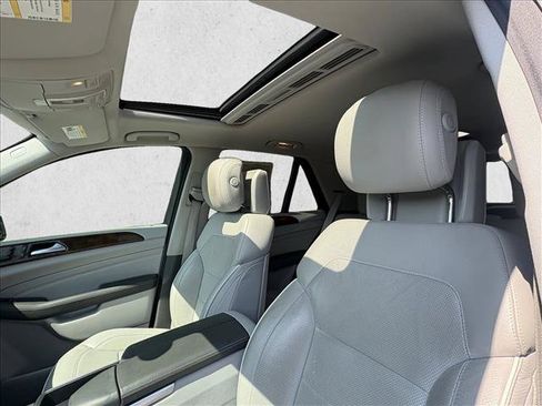 Used 2014 Mercedes-Benz ML 350 BlueTEC 4MATIC image 15