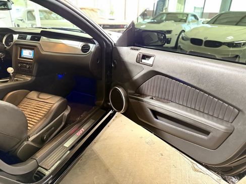 Used 2014 Ford Mustang Shelby GT500 w/ Equipment Group 821A image 29