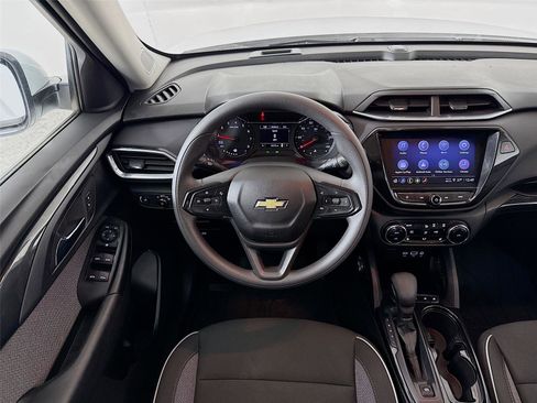 Used 2023 Chevrolet TrailBlazer LT w/ Convenience Package image 21