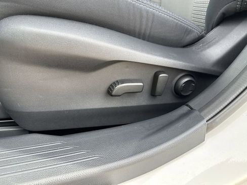 Certified 2025 Subaru Outback Premium image 19