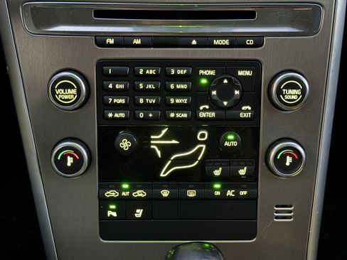 Used 2011 Volvo XC60 3.2 image 22