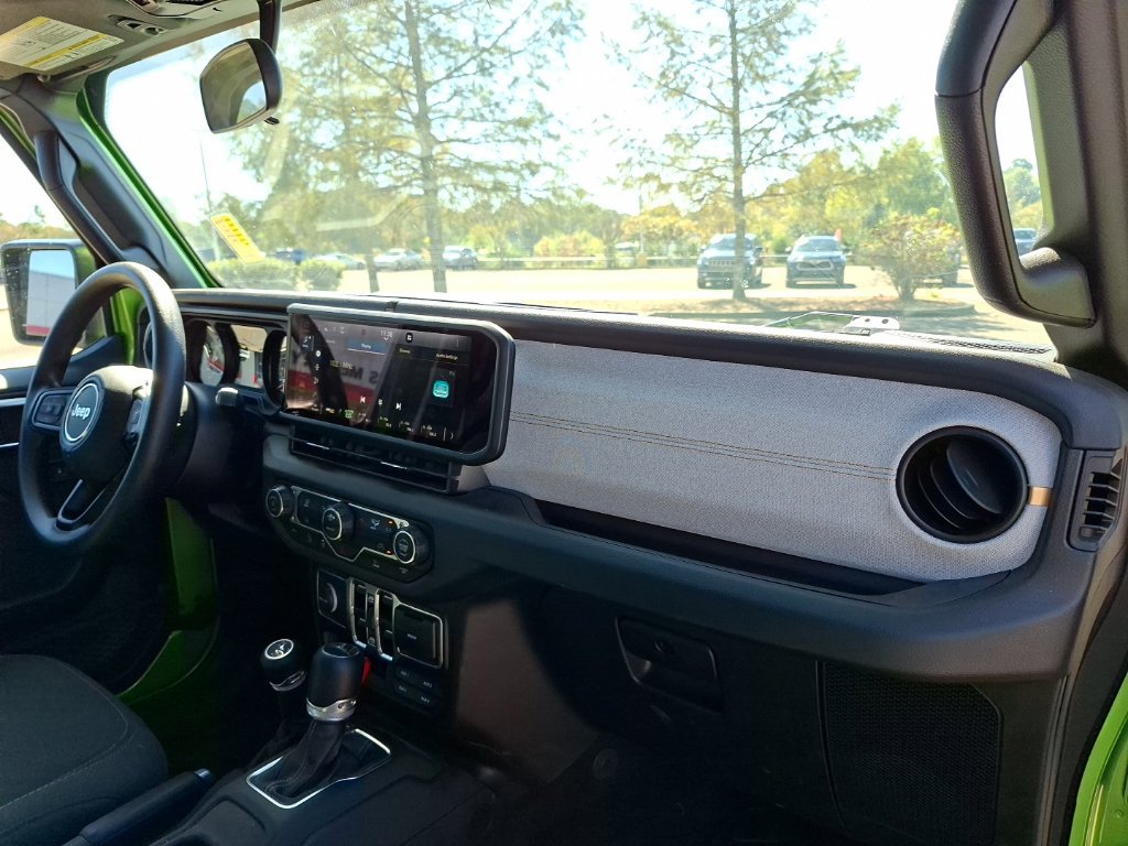 Used 2025 Jeep Gladiator Sport AWD/4WD image 30