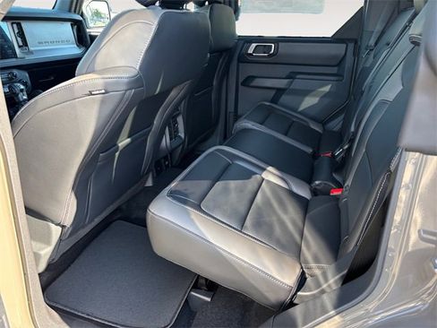 New 2025 Ford Bronco Outer Banks w/ Sasquatch Package image 13