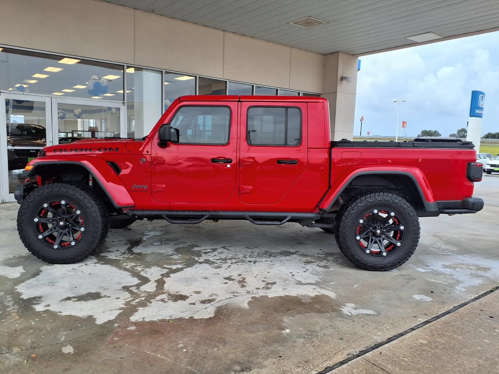 Used 2020 Jeep Gladiator Rubicon AWD/4WD image 6