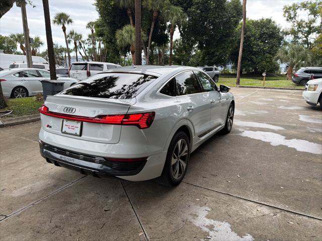 Used 2024 Audi Q8 e-tron Premium Plus w/ Premium Plus Package AWD/4WD image 7