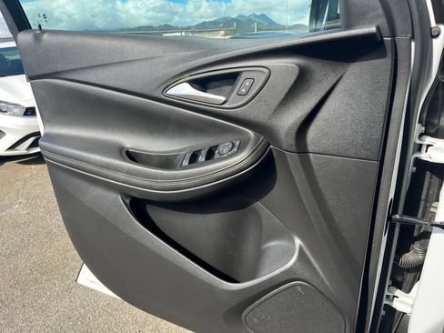 Used 2025 Buick Encore GX Preferred FWD image 18