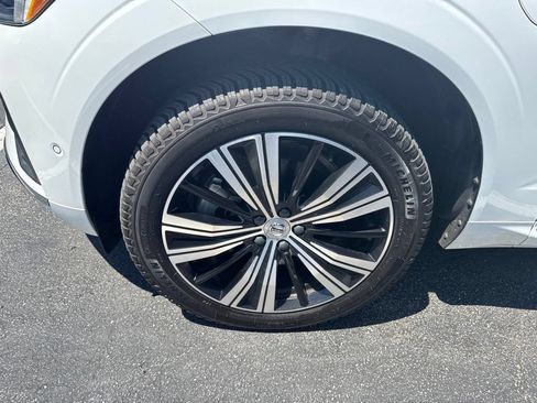 Used 2022 Volvo XC60 T8 Inscription w/ Advanced Package AWD/4WD image 5