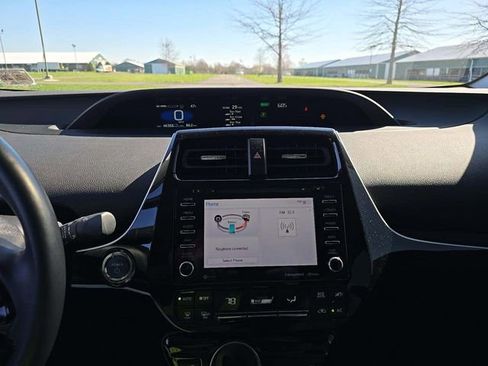 Used 2021 Toyota Prius Prime LE image 6