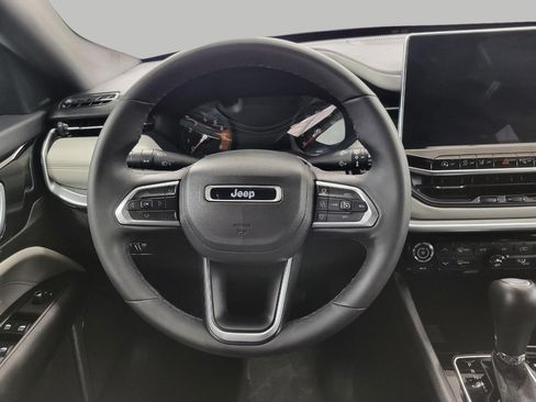 Used 2025 Jeep Compass Limited AWD/4WD image 32