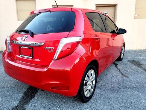 Used 2013 Toyota Yaris LE image 2