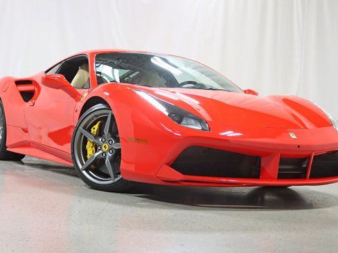 Used 2018 Ferrari 488 GTB image 7