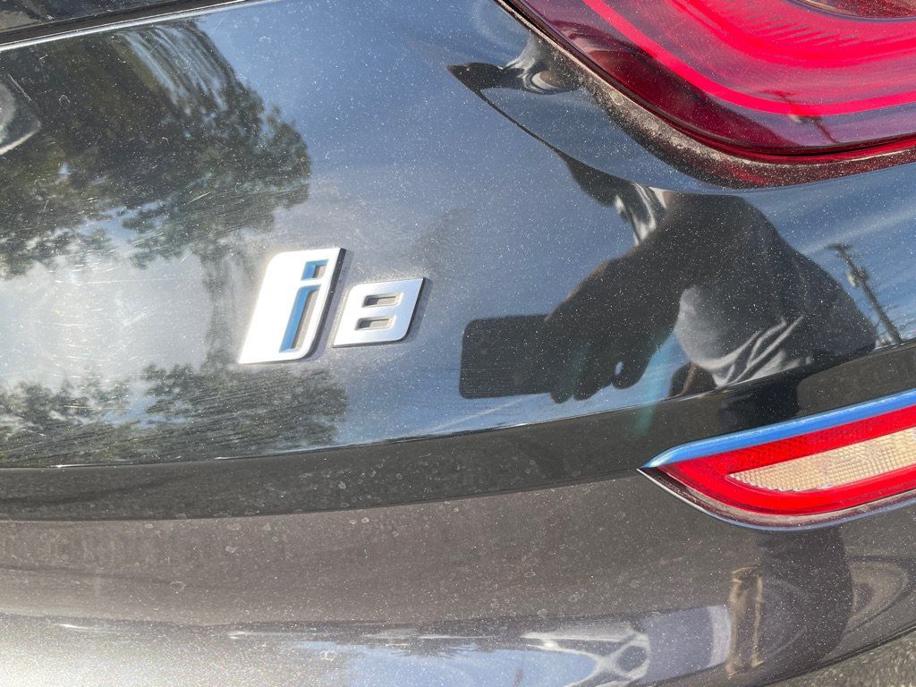 Used 2015 BMW i8 AWD/4WD image 7