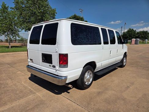 Used 2011 Ford E-150 and Econoline 150 Wagon RWD image 28