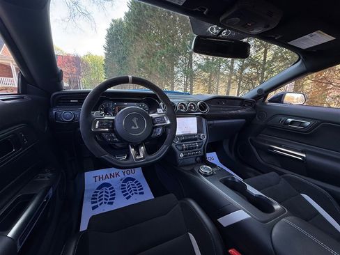 Used 2022 Ford Mustang Shelby GT500 w/ Carbon Fiber Track Pack image 57