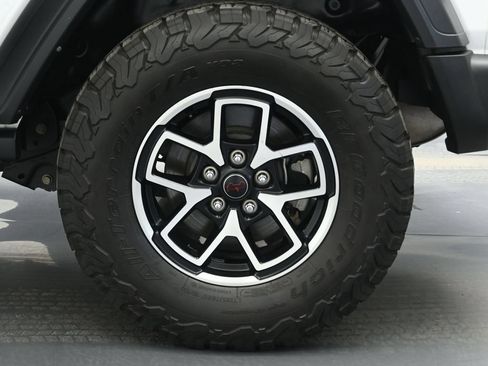 Used 2021 Jeep Wrangler Unlimited Sport AWD/4WD image 21