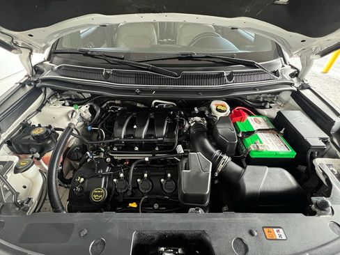 Used 2018 Ford Explorer Limited w/ Equipment Group 301A image 38