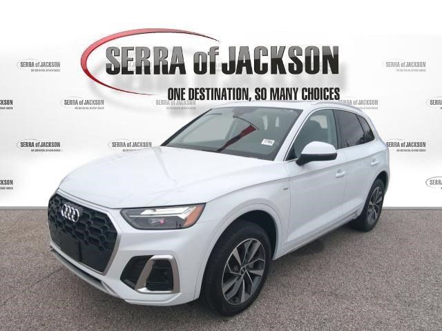 Used 2023 Audi Q5 2.0T Premium w/ Convenience Package AWD/4WD image 5