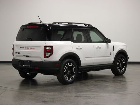Used 2022 Ford Bronco Sport Outer Banks w/ Tech Package AWD/4WD image 8