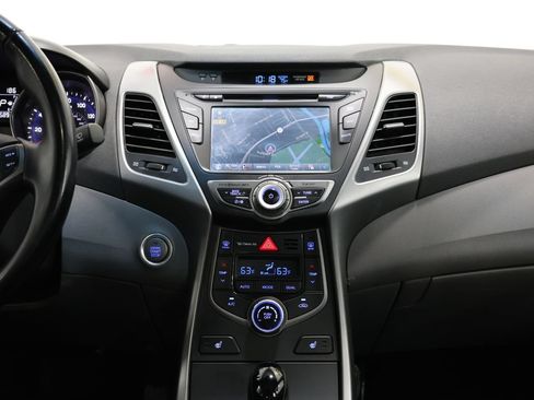 Used 2015 Hyundai Elantra Limited w/ Option Group 05 FWD image 19