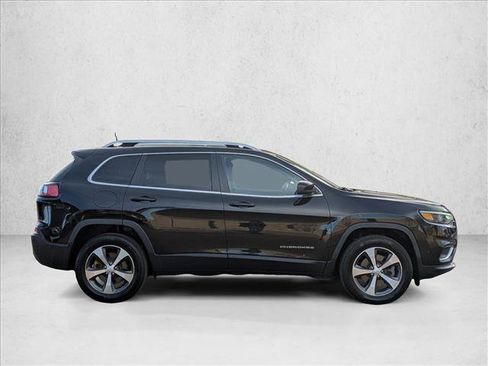 Used 2021 Jeep Cherokee Limited image 4