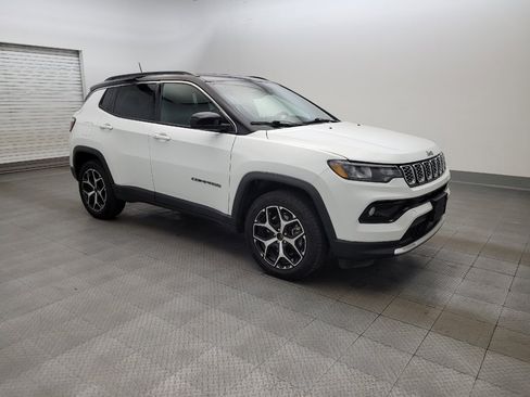 Used 2025 Jeep Compass Limited AWD/4WD image 11