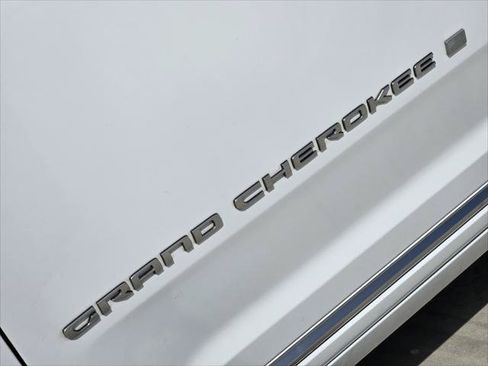 Certified 2023 Jeep Grand Cherokee L Summit w/ Advanced Protech Group IV AWD/4WD image 11