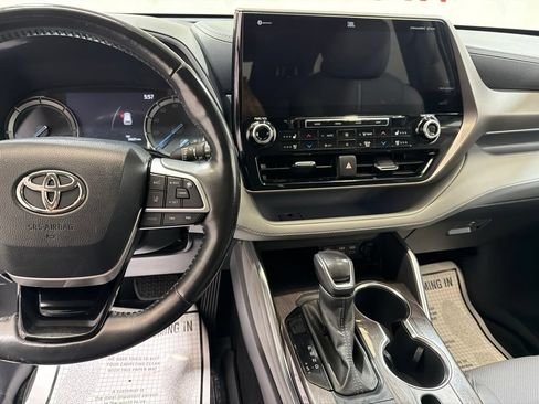 Used 2022 Toyota Highlander Limited AWD/4WD image 28
