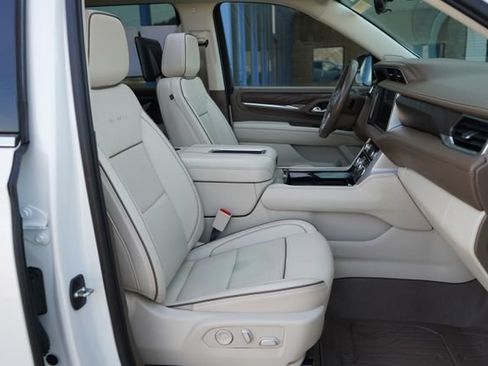 Used 2023 GMC Yukon Denali w/ Advanced Technology Package AWD/4WD image 86
