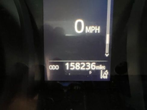 Used 2018 Toyota Camry LE image 8