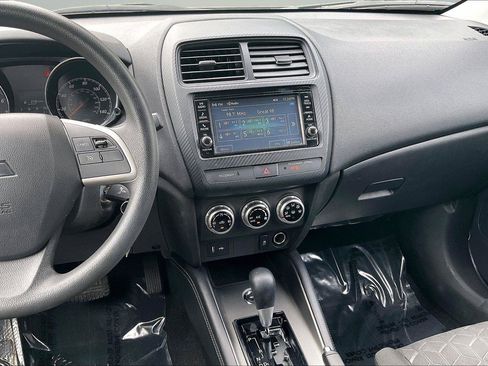 Used 2024 Mitsubishi Outlander Sport ES AWD/4WD image 7