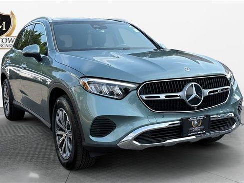 Used 2025 Mercedes-Benz GLC 300 4MATIC image 7