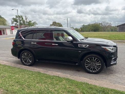 Used 2019 INFINITI QX80 Luxe w/ 22" Wheel Package image 7