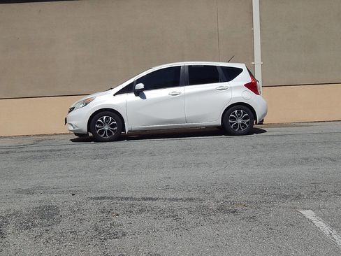Used 2014 Nissan Versa Note SV image 6
