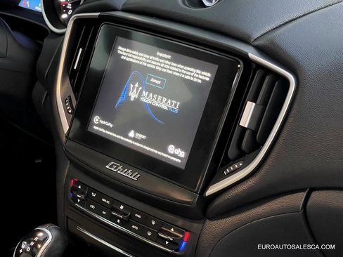 Used 2018 Maserati Ghibli Base 4dr Sedan image 35