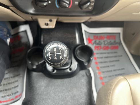 Used 2005 Ford Ranger XL image 10