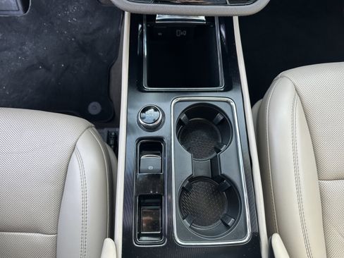 Used 2022 Lincoln Corsair AWD w/ Premium Package image 15