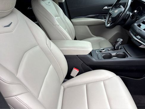 Used 2019 Cadillac XT4 Luxury FWD image 9