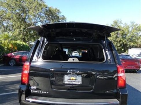 Used 2015 Chevrolet Suburban LTZ image 12