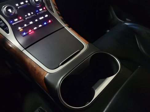 Used 2018 Lincoln MKX Reserve w/ Lincoln MKX Climate Package image 26