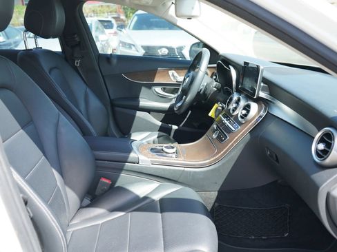 Used 2017 Mercedes-Benz C 300 Sedan image 17