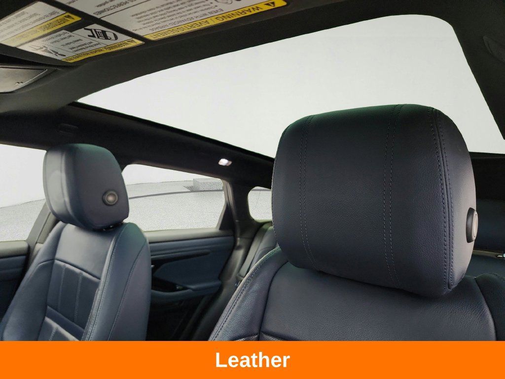 Used 2020 Land Rover Range Rover Evoque SE AWD/4WD image 11