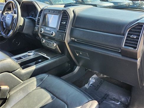 Used 2021 Ford Expedition Limited image 19