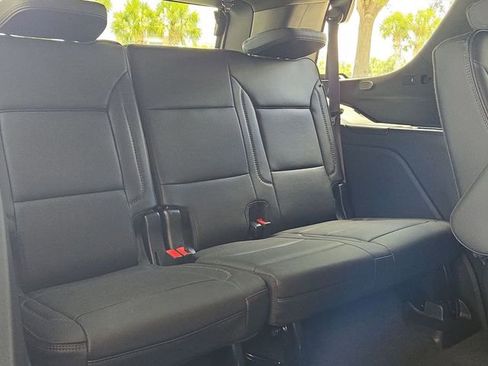 Used 2024 GMC Yukon Denali w/ Advanced Technology Package RWD image 28