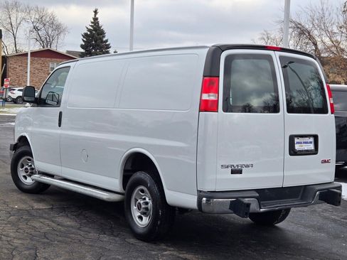 Used 2024 GMC Savana 2500 w/ Driver Convenience Package image 12